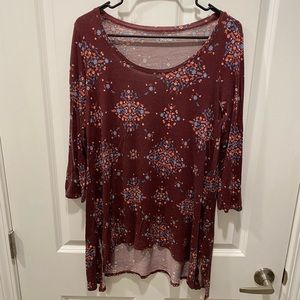Burgundy Floral 3/4 Sleeve Tunic Top